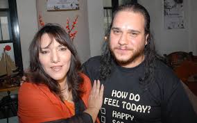 7,713 likes · 1 talking about this. To Pasignwsto Tragoydi Poy Egrapse H Elenh Bitalh Gia To Gio Ths Mesa Sto Maieythrio Aquaradio Portal