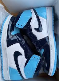 Pin By Danna Sanchez On Shoes In 2020 Trendy Shoes Sneakers Jordan Shoes Girls Nike Air Shoes