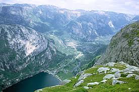 We did not find results for: Wandern In Norwegen Kjerag Bolten Nasen Und 1000 Meter Bis Zur Wasseroberflache Des Lysefjords