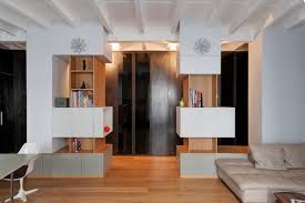 10 Astuces De Pro Pour Exploiter Vos Colonnes En 2020 Decoration Maison Decoration Interieure Colonnes Interieures