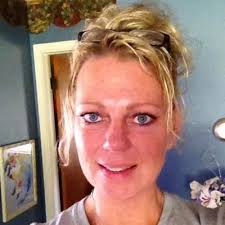 Lori Kinnard's Instagram, Twitter & Facebook