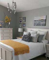 See more ideas about bedroom decor, bedroom design, bedroom inspirations. 21 Grey And Yellow Bedroom Designs To Amaze You Interior God Zheltye Spalni Spalnya S Serymi Stenami Biryuzovye Spalni
