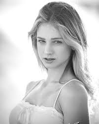 More amazing shots by the fantastic @jackromanphoto. Who doesn't like a  great black and white? 🖤🤍 #blackandwhitephotography #modellife #modeling  #BeachLife #ModelingWorld #PhotographyGoals #BeachBabe #blackandwhitephoto  #ModelLifeGlamour #modelshoot ...