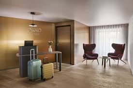L Accueil Okko Hotel Strasbourg Wallcovering Pure Paper Metal Sticks Www Purepaper Com Okko Wallcovering Purepaper Patri Hotel Interior Hotel Furniture