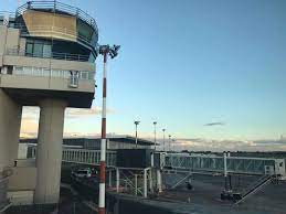Info su orari voli, destinazioni, parcheggi. Aeroporto Di Catania Arrivi E Partenze Sospese A Causa Incendi