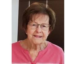 Candace Travis's Instagram, Twitter & Facebook