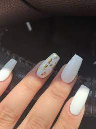 Basic White Nails Gold Acrylic Nails White Nails With Gold Gold Nails