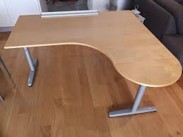 Platte 120 x 80 cm mit dem höhenverstellbaren gestell wahlweise in weiß oder chrom / alu gestell. Ikea Schreibtisch Galant 2021 Huellasquegerminan