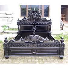 A truly luxurious one of a kind gothic bed that is sure to make a statement. Gothic Style Gargoyle King Size 4 Post Manor Bed Finished In Black With Gloss Headboard Designs Stylish Beds Gothic Bed