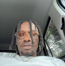 On this day 25 years ago... Kendall Gill pulled off a wild halfcourt heave  off the top of the backboard vs the Magic. 🤯