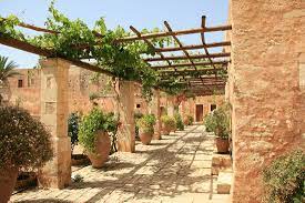 Erfahre in diesem ratgeber, wie ein mediterraner garten ohne großen aufwand und ohne hohe kosten selbst angelegt werden kann Mediterrane Gartengestaltung Winterhart 25 Beispiele Ideen
