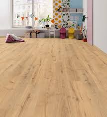 Laminat haro tritty 90 highland eiche struktur. Haro Laminatboden Sonderedition Nkl31 Landhausdiele Eiche Meran Strukturiert Matt Lock Connect Plus 536054