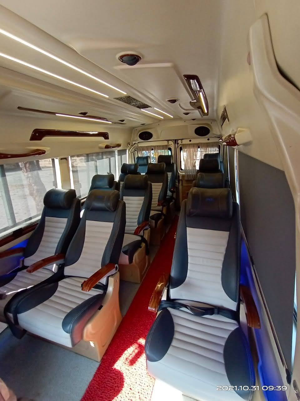 Luxury Maharaja Tempo Travellers On Rent product image