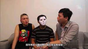 小葛格东游记》两个台湾小哥带你东南亚KTV体验一王多后神秘观众尝试小姐打飞机快餐- SOPORN.COM
