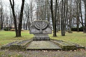 K poctě horákové byl v praze vytvořen v roce 2009 pomník s bustou v parku na náměstí hrdinů v praze 4 nedaleko. Pamatnik Ostravskych Zidu