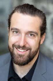 Adam Siskin's Instagram, Twitter & Facebook