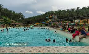Kolam renang ini dimanfaatkan untuk olahraga renang dan wisata air. Taman Wisata Indah Batu Ajo Wisata Labusel Yang Lagi Hits