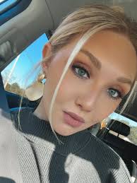 Hey, local author friends!💜 I just wanted to take a moment to share how  truly thankful I am for all of you! For YEARS, I've looked up to the  amazing Caris Trawick