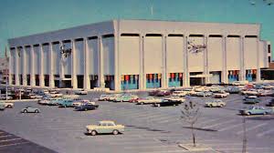 The mississauga transitway is a bus rapid transit (brt) system in mississauga, ontario, canada. Simpsons Yorkdale Mall Toronto Meanwhile In Canada Old Toronto Canada History