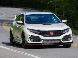 Price details, trims, and specs overview, interior features, exterior design, mpg and mileage capacity, dimensions. 2018 Honda Civic Si Vs 2018 Honda Civic Type R Which Is For You Autobytel Com