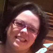 Gini Moore's Instagram, Twitter & Facebook