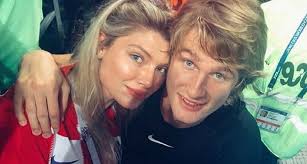 Tin jedvaj (born 28 november 1995) is a croatian footballer who plays as a centre back for german club bayer 04 leverkusen. Tin Jedvaj And Dina Dragija Dating Gossip News Photos