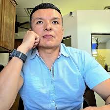 Hola alguien que recomienden para hacer taxes?