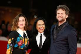 Jun 30, 2021 · selton mello será protagonista da próxima novela das seis da globo após algumas reprises, a emissora dos marinho decidiu trazer de volta um conteúdo inédito ao público. Selton Mello Bruna Linzmeyer Pictures Photos Images Zimbio