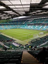 En 1892, le celtic décida de quitter le premier celtic park après que le propriétaire eut augmenté le loyer annuel de 50 £ à 450 £. Celtic Park Bereich 118 Heimat Von Celtic Fc