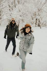 Couple Session In The Snow Romantic And Playful Couple Session In Blizzard And Snow Hana Alsoudi Winter Photoshoot Couple Photography Winter Snow Photoshoot