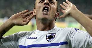 Francesco flachi da ragazzino segnava valanghe di gol in un rione di firenze, poi arrivò alla samp: Quagliarella Tiene In Ansia La Sampdoria Che Festeggia I 46 Anni Di Francesco Flachi Genova Sport