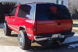 4 1997 Tahoe Chevrolet Leveling Kit Moto Metal Mo962 Chrome Super Aggressive 3 5 Chevrolet Tahoe Chevrolet Tahoe