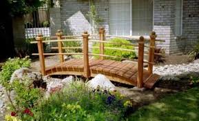 Teichbrucke Selber Bauen Tolle Bilder Fur Ihre Gartengestaltung Teichbrucke Gartenbrucke Gartengestaltung