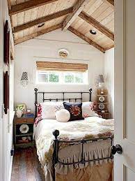 Maybe you would like to learn more about one of these? Pin By Ellene Meece On Me Gustan Farmhouse Bedroom Decor Cabin Bedroom Cottage Bedroom