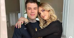 The digital entrepreneur now has 100 percent of tbs crew srl, the company that manages her the blonde salad online magazine and activities. Chiara Ferragni And Fedez Argued On The Boat What Happened To The Couple Ruetir