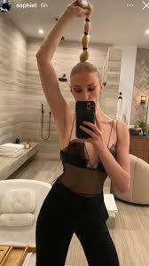 Welcome to sophie turner fan, your online source dedicated to british actress sophie turner. Sophie Turner Stuns In A Sheer Black Bodysuit In New Selfie