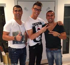 Check spelling or type a new query. O Kristiano Sfiggei Toys Koiliakoys Foyskwnei Ta Ftera Kai Me 3an8ia Fratza Pozarei Ws Kartoyn Eikones Spor Iefimerida Gr