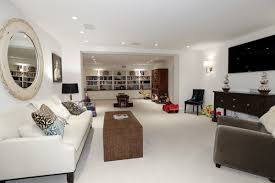 غرفة معيشة الرئيس أوباما المنتهية ولايته فى بيته الجديد Buying A New Home Home New Homes