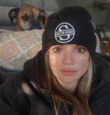 Carrie Trainor's Instagram, Twitter & Facebook