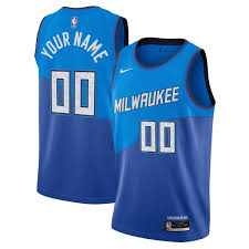 Nba basketball trikot mit technischem feature für aktuelle infos über liga, spieler, exklusive angebote und vieles. Milwaukee Bucks Trikots Bucks Basketballtrikots Global Nbastore Com