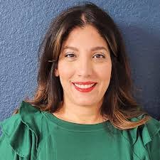 Katie Barfield's Instagram, Twitter & Facebook