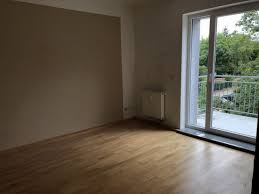 Der aktuelle durchschnittliche quadratmeterpreis für eine wohnung in halle (saale) liegt bei 6,42 €/m². 3 Zimmer Wohnung Zu Vermieten Marsstrasse 18 06118 Halle Ortslage Trotha Mapio Net