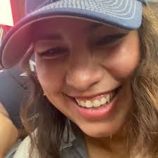 Linda Sarah's Instagram, Twitter & Facebook