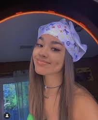 Women with dimples 😌😌😌😍