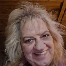 1987 Twin Peaks Middle School's music teacher Karl Fitch. 🎺