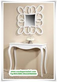 Meja Console Jati Mewah Lengkapi Perlengkapan Furniture Rumah Anda Dengan Konsep Minimalis Modern Atau K Decoracao Casa Pequena Decoracao Aparador De Madeira