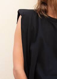 Filling up ig feeds is the muscle tee! Pin Em Tops