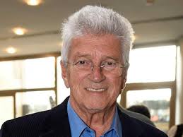 Explore rui mendes's 116 photos on flickr! Rui Mendes Escreve Carta Sobre O Teatro Vox Pop Tv A Febre Da Televisao