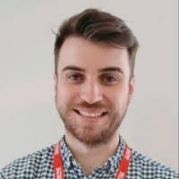 Lisa Cogdell's Instagram, Twitter & Facebook