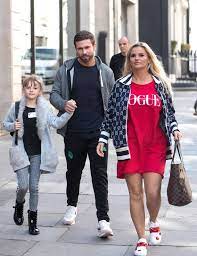 I'd love ryan to propose, kerry exclusively told us. Kerry Katona Steps Out With New Boyfriend Ryan Maloney As He Holds Her Daughter Heidi S Hand After Going Public With Their Relationship Ok Magazine